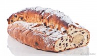 Kerststol met amandelspijs afbeelding
